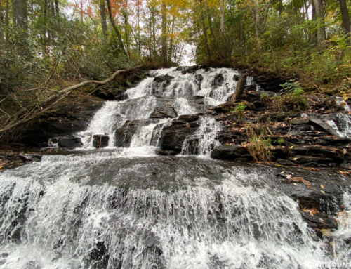 Hiking around Trahlyta Lake and Waterfall in Vogel State Park